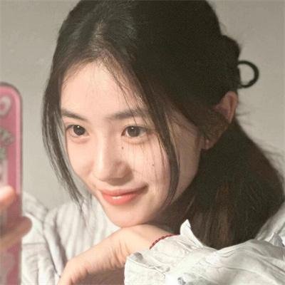 鱼跃在花见